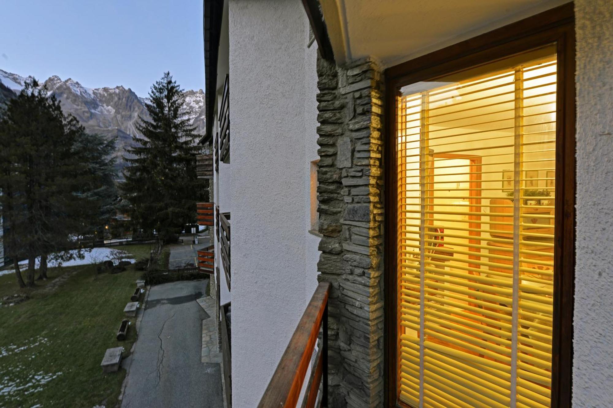 Dulci Du Mont Blanc Appartement Courmayeur Buitenkant foto